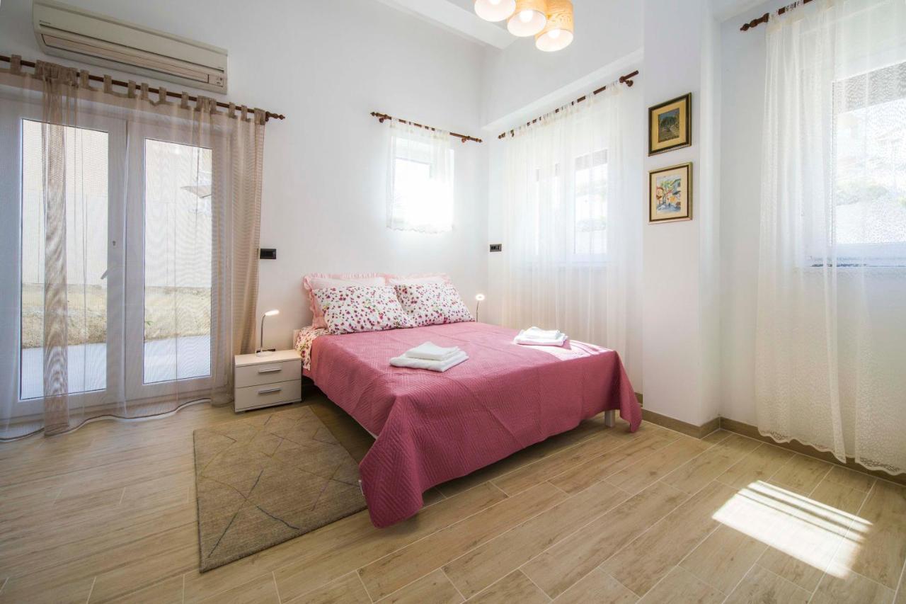 Ve & Ki Apartment Подстрана Екстериор снимка