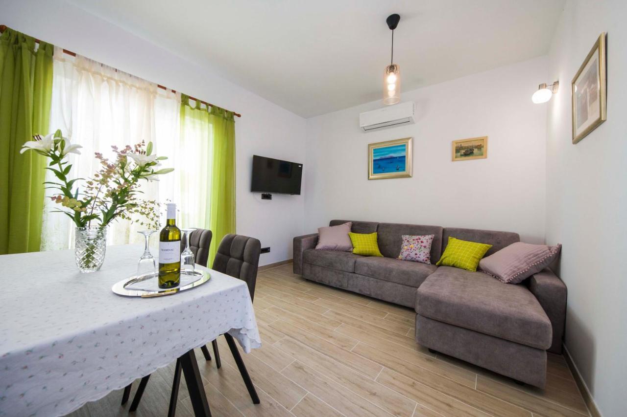 Ve & Ki Apartment Подстрана Екстериор снимка