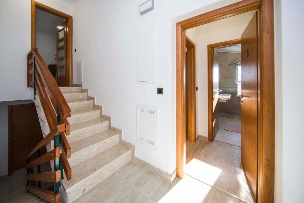 Ve & Ki Apartment Подстрана Екстериор снимка