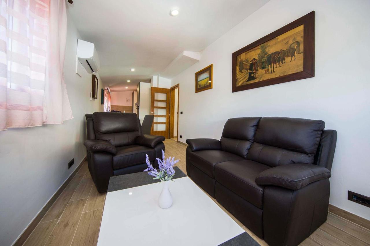 Ve & Ki Apartment Подстрана Екстериор снимка