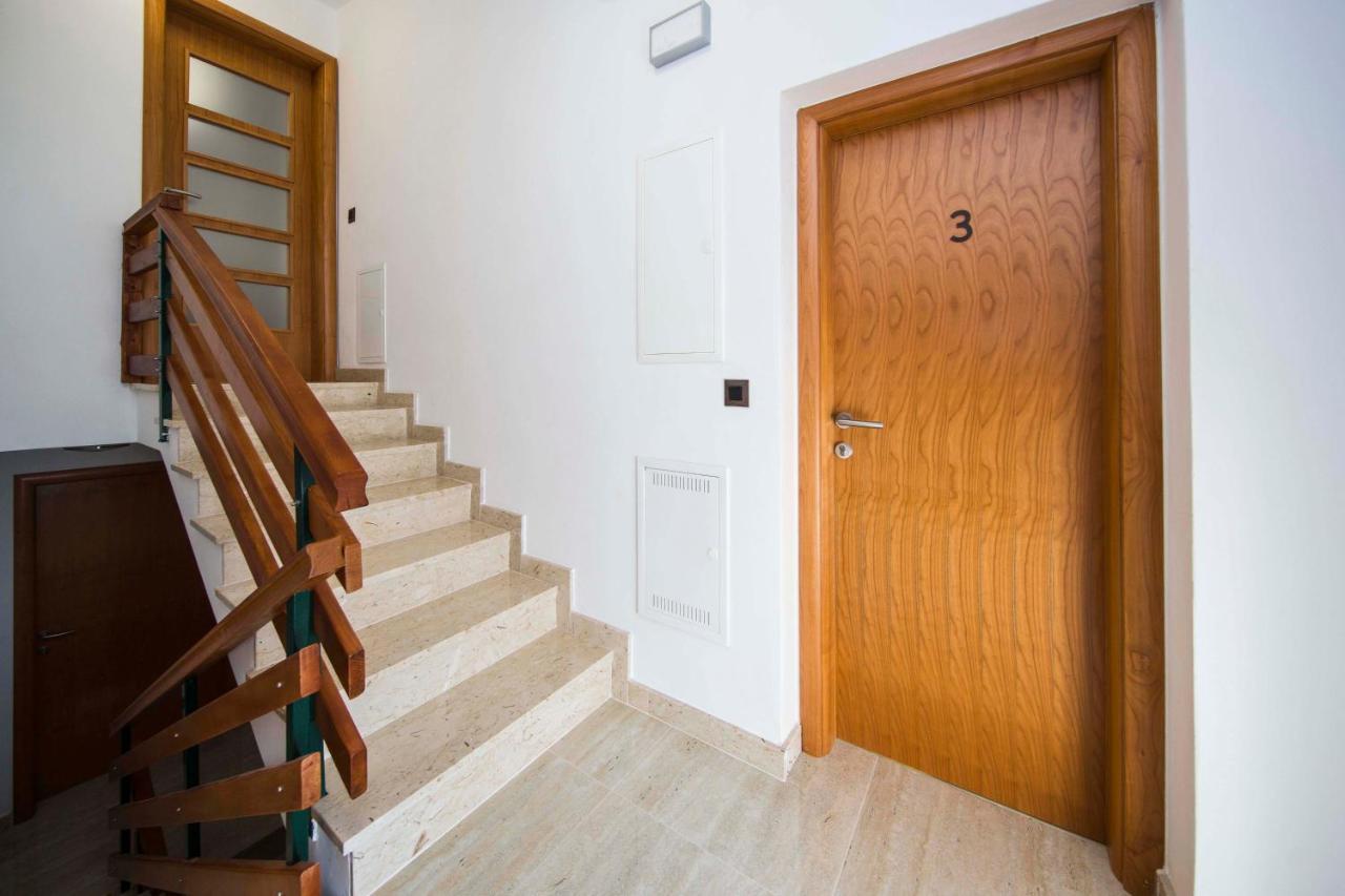 Ve & Ki Apartment Подстрана Екстериор снимка