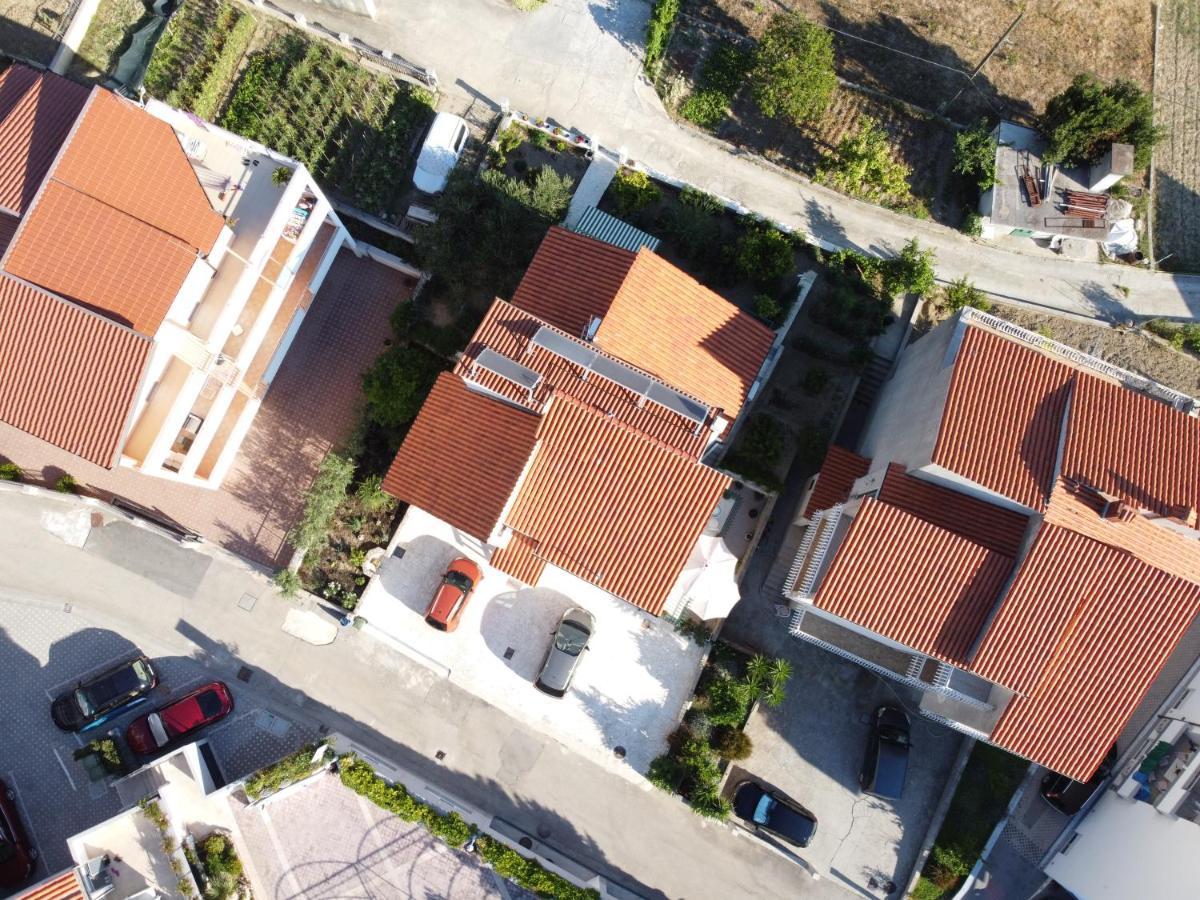 Ve & Ki Apartment Подстрана Екстериор снимка