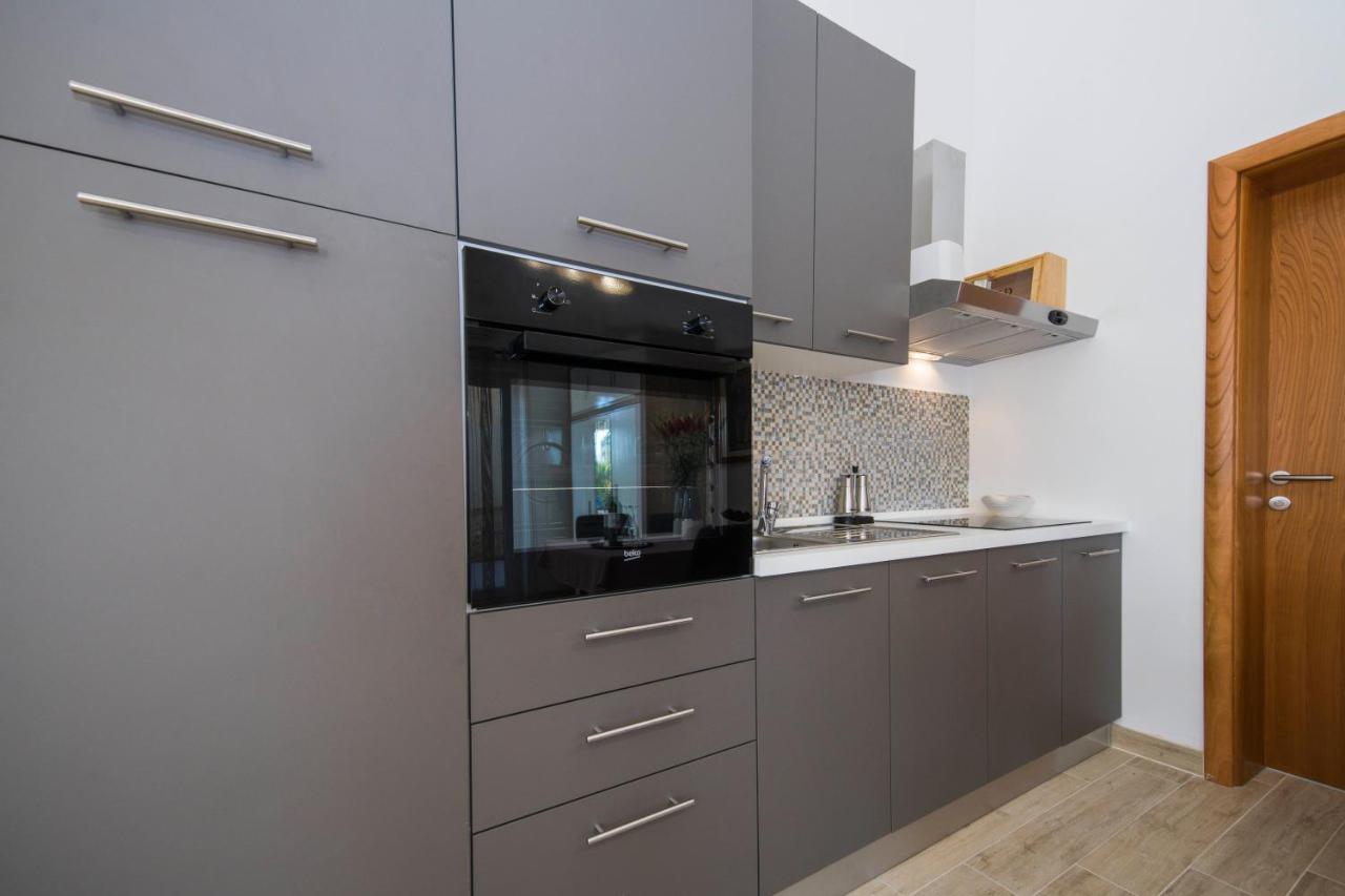 Ve & Ki Apartment Подстрана Екстериор снимка